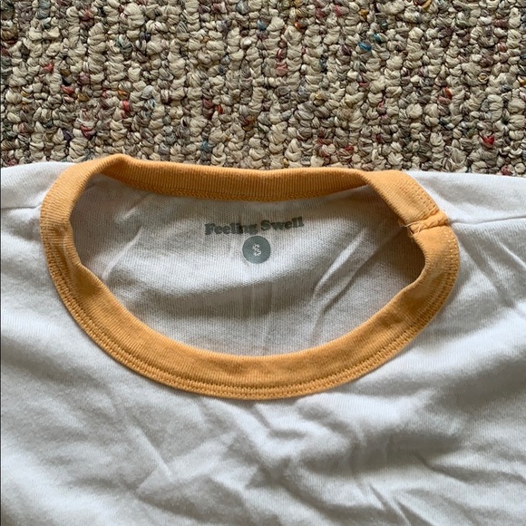 White tee - Picture 2 of 2